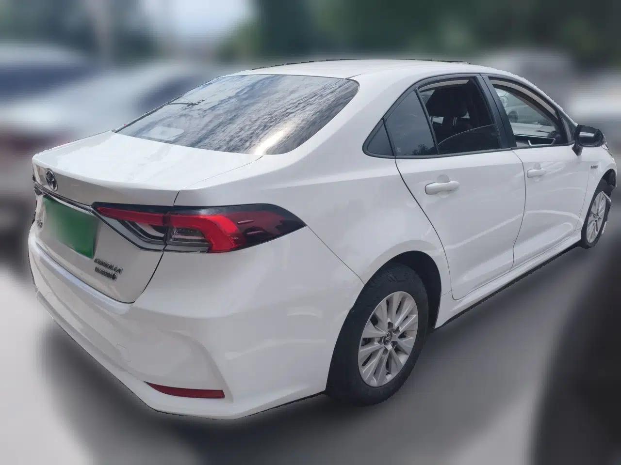 Toyota Corolla 2022 Dual-Motor 1.8L E-CVT Pioneer Edition — миниатюра 6