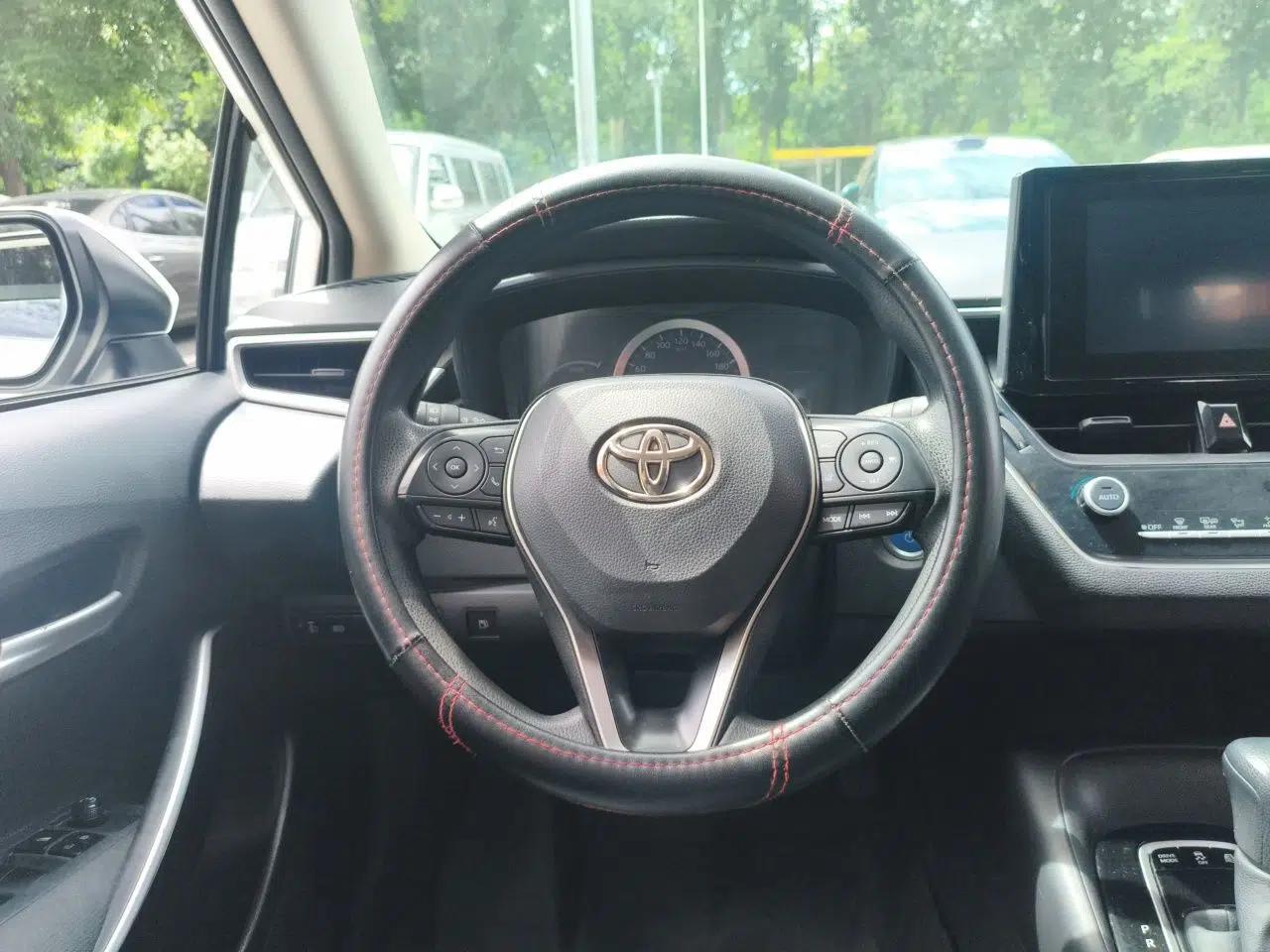 Toyota Corolla 2022 Dual-Motor 1.8L E-CVT Pioneer Edition — миниатюра 10