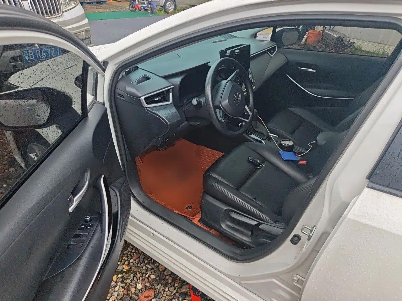 Toyota Corolla 2023 1.8L Smart Electric Hybrid Dual-Motor Elite Edition — миниатюра 16