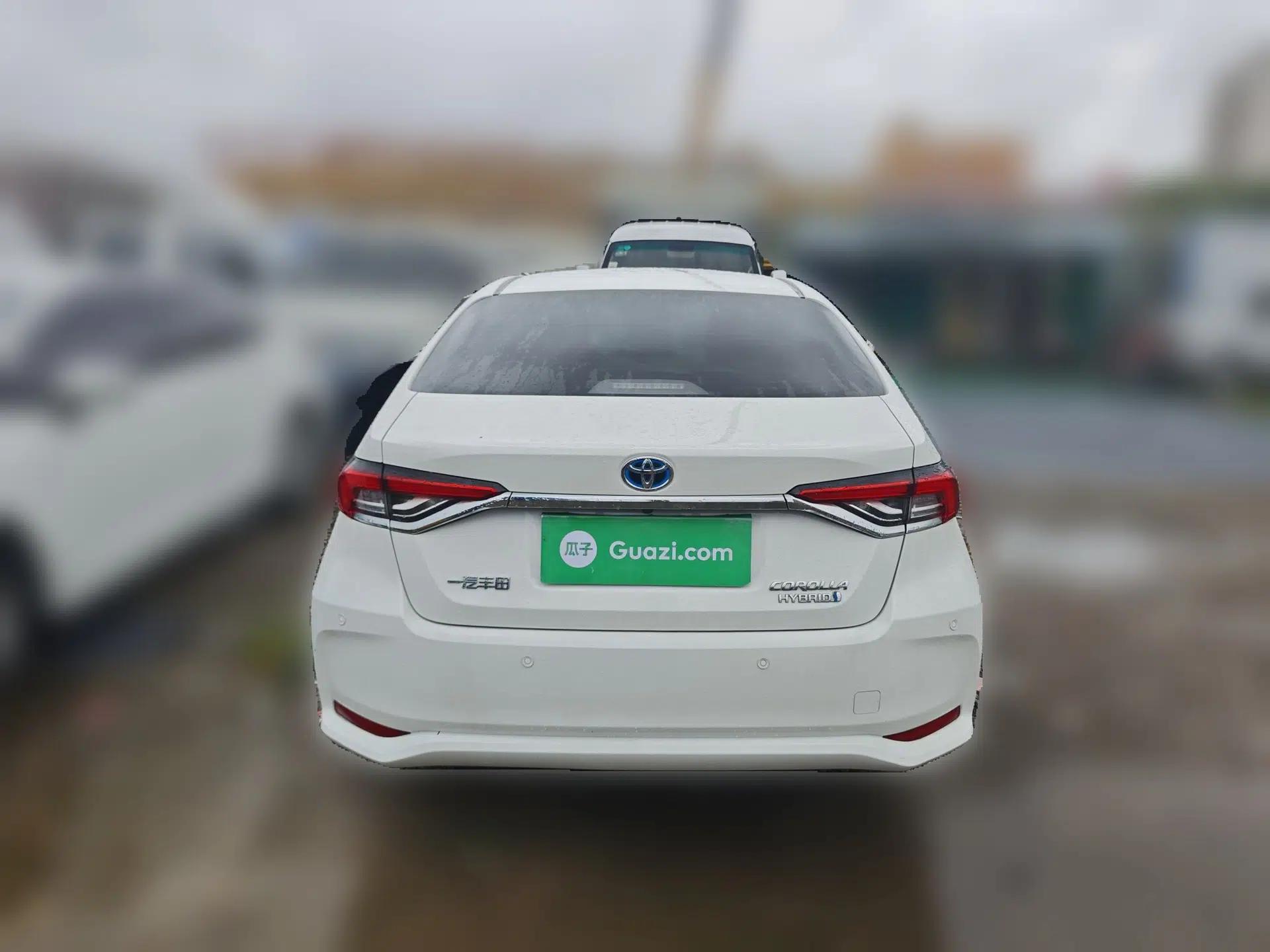 Toyota Corolla 2023 1.8L Smart Electric Hybrid Dual-Motor Elite Edition — миниатюра 5
