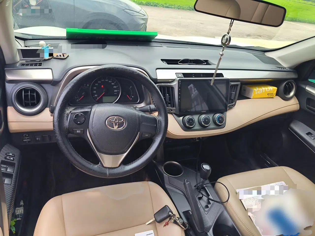 Toyota RAV4 2013 2.0L CVT Two-Wheel Drive Urban Edition — миниатюра 9