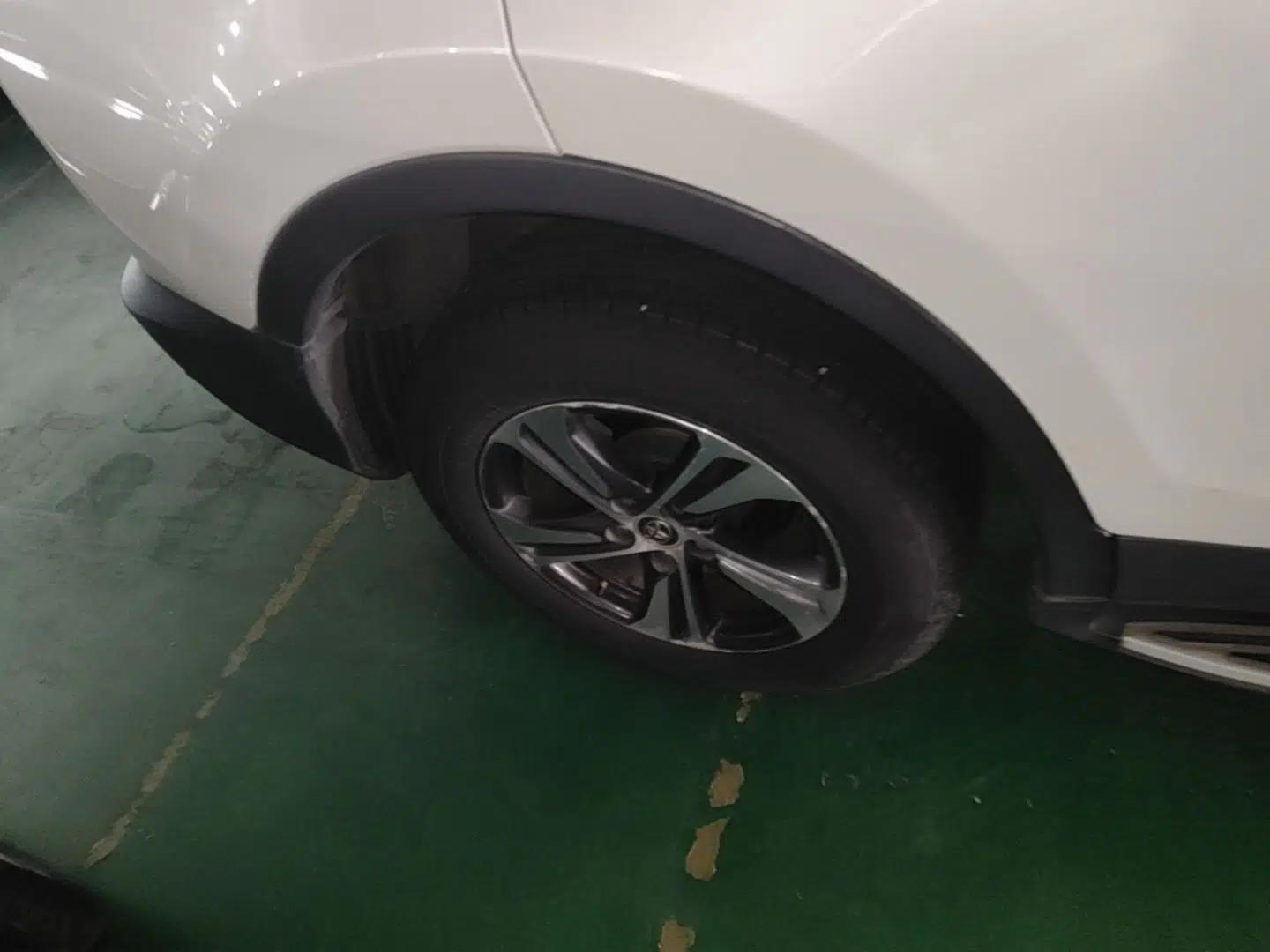 Toyota RAV4 2015 2.0L CVT Two-Wheel Drive Fashion Edition — миниатюра 11