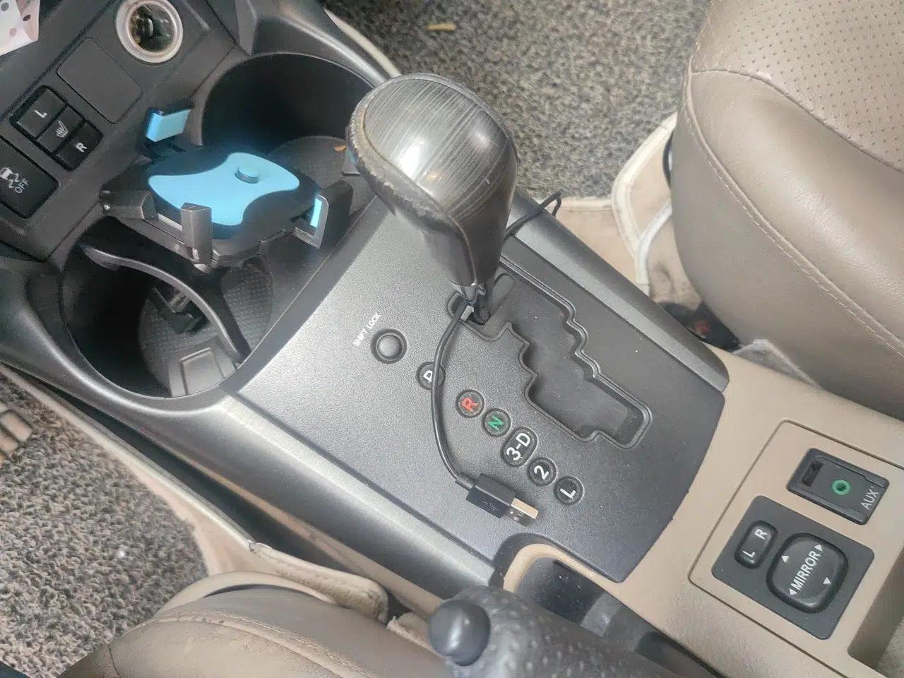 Toyota RAV4 2011 2.0L Automatic Luxury Edition — миниатюра 14