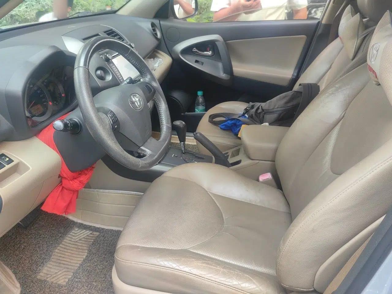 Toyota RAV4 2011 2.0L Automatic Luxury Edition — миниатюра 15