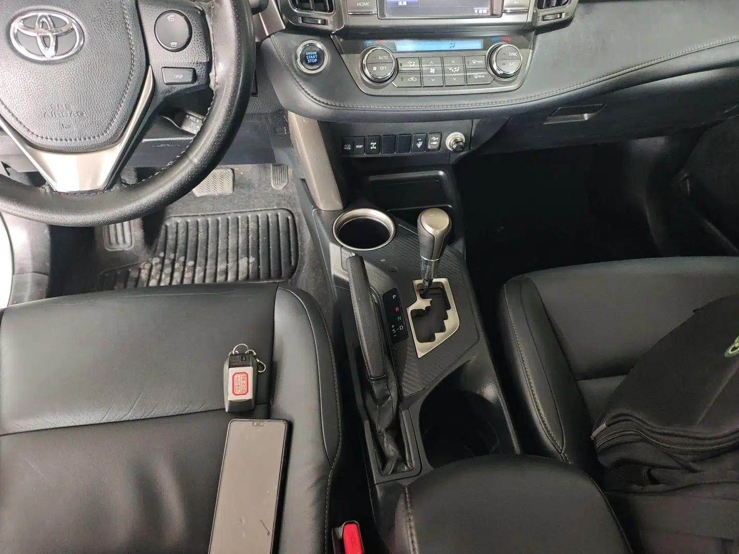 Toyota RAV4 2013 2.5L Automatic 4x4 Luxury Edition — миниатюра 16