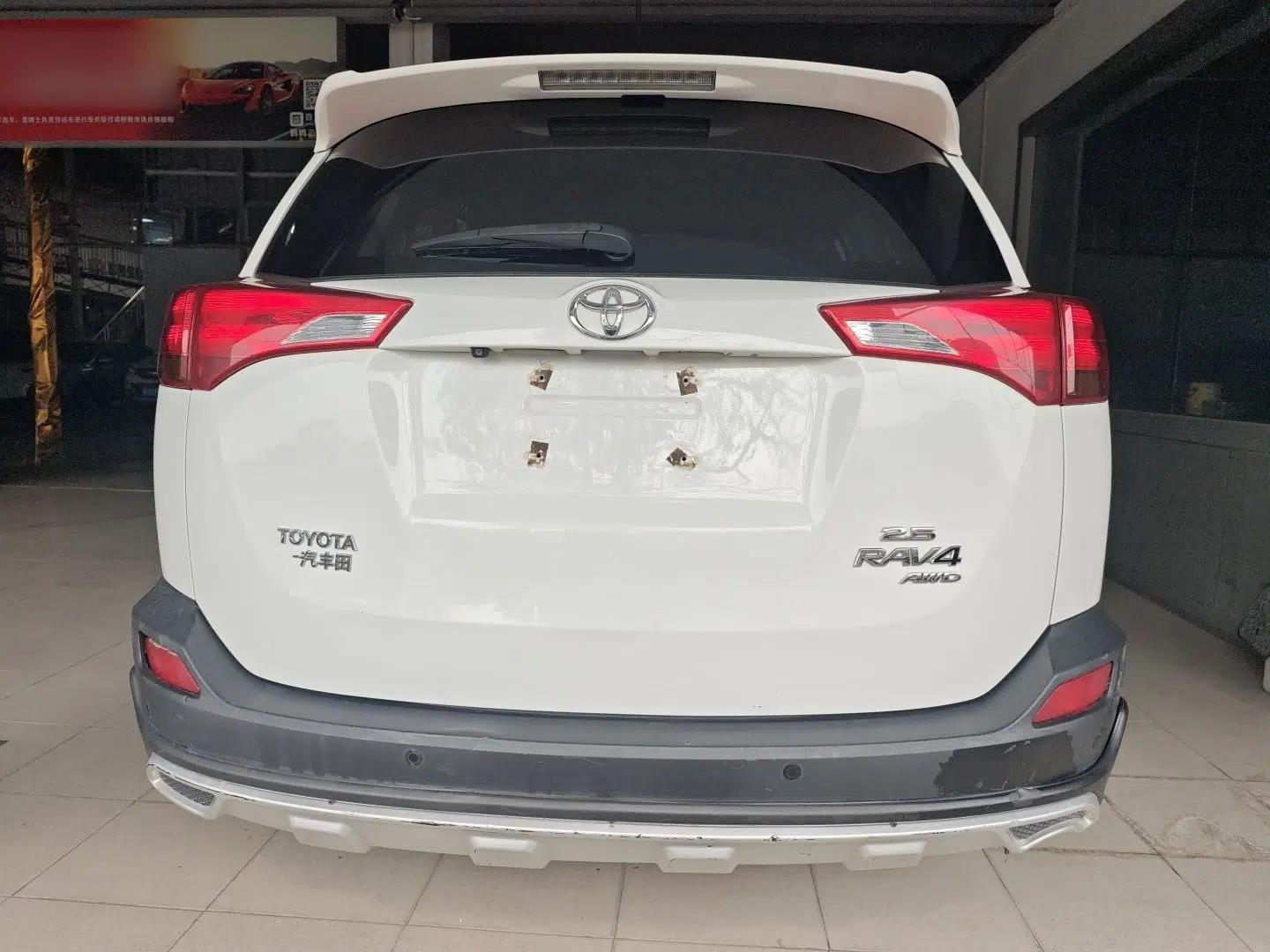 Toyota RAV4 2013 2.5L Automatic 4x4 Luxury Edition — миниатюра 5