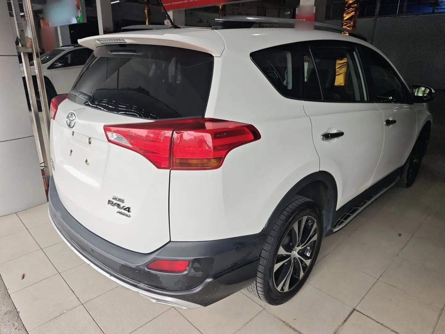 Toyota RAV4 2013 2.5L Automatic 4x4 Luxury Edition — миниатюра 6