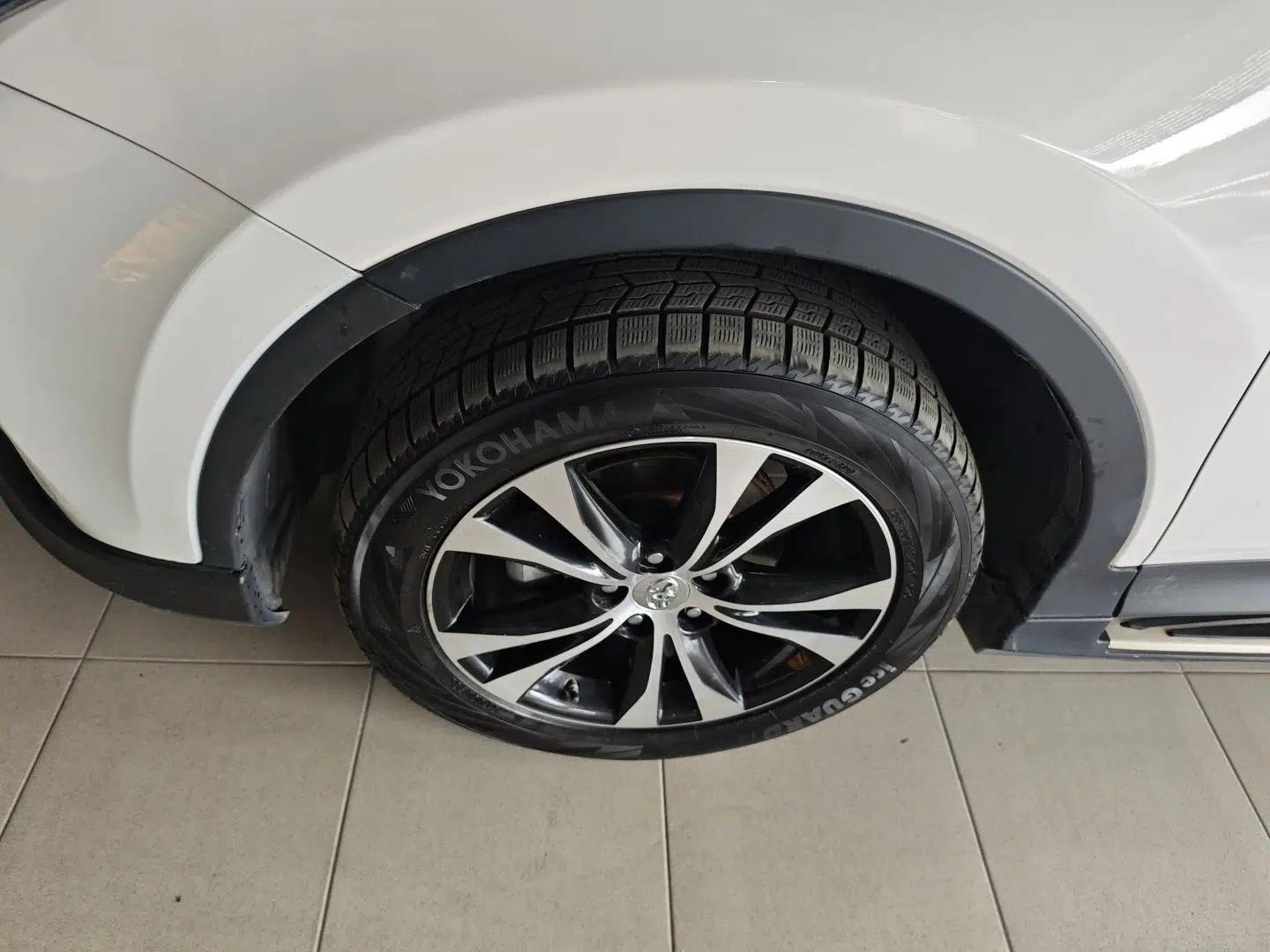 Toyota RAV4 2013 2.5L Automatic 4x4 Luxury Edition — миниатюра 10