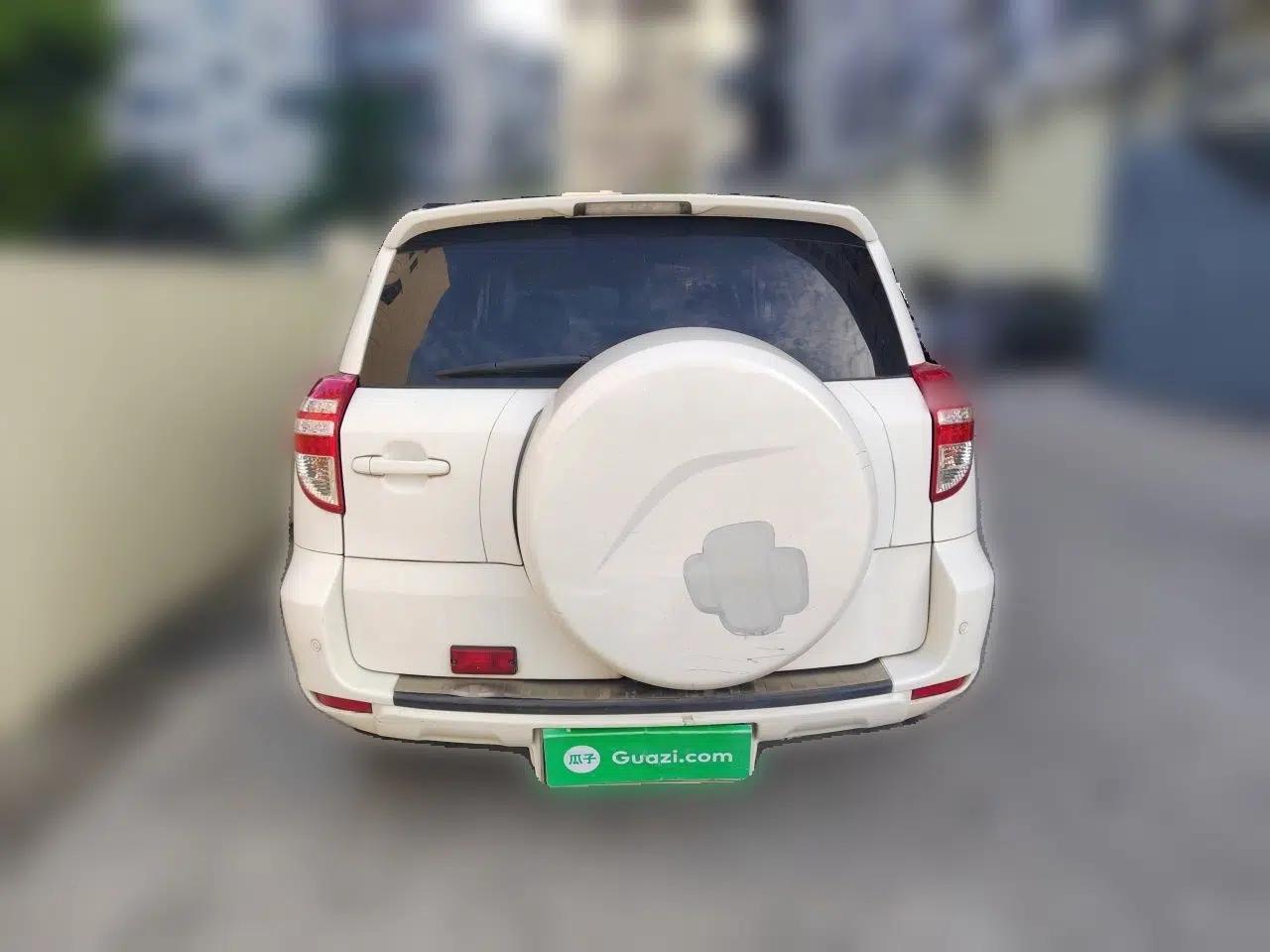 Toyota RAV4 2011 2.0L Automatic Classic Edition — миниатюра 5