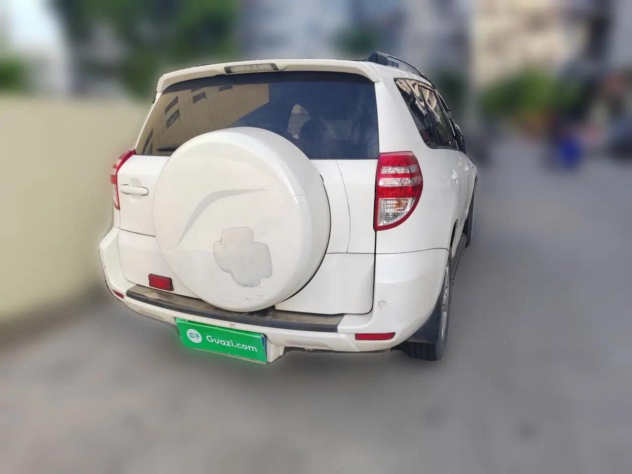 Toyota RAV4 2011 2.0L Automatic Classic Edition — миниатюра 6