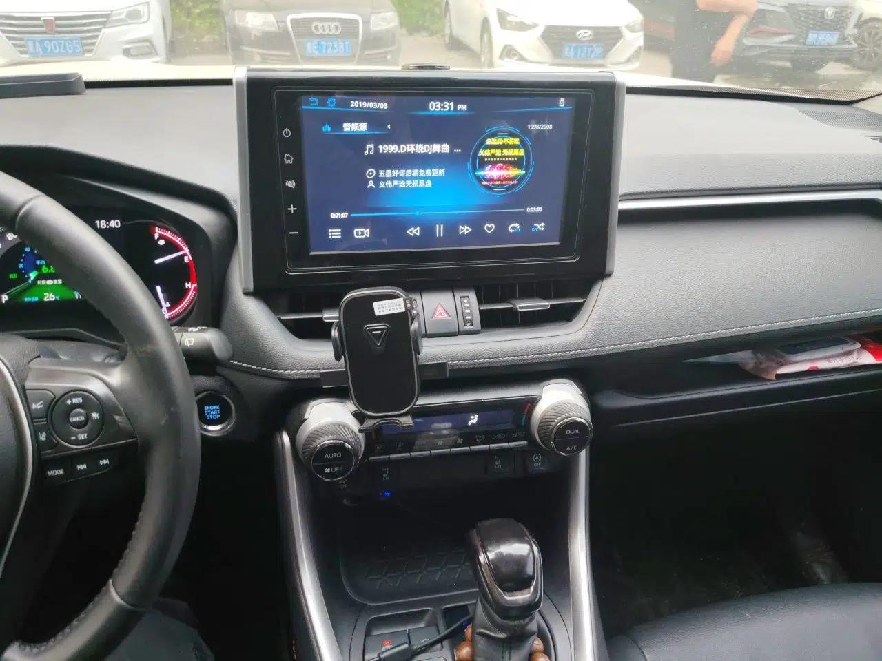 Toyota RAV4 2021 2.0L CVT Two-Wheel Drive Fashion PLUS Edition — миниатюра 13
