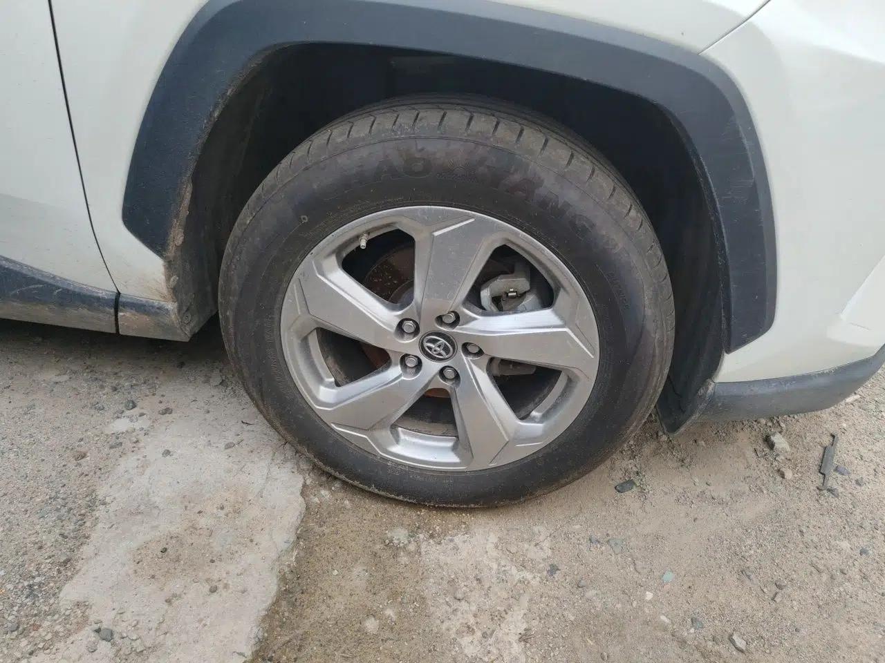 Toyota RAV4 2021 2.0L CVT Two-Wheel Drive Fashion PLUS Edition — миниатюра 8