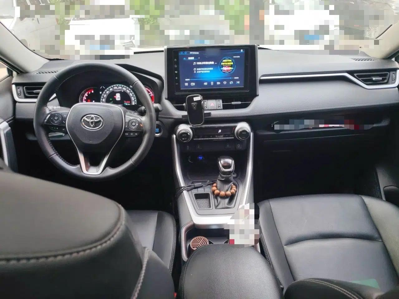 Toyota RAV4 2021 2.0L CVT Two-Wheel Drive Fashion PLUS Edition — миниатюра 9