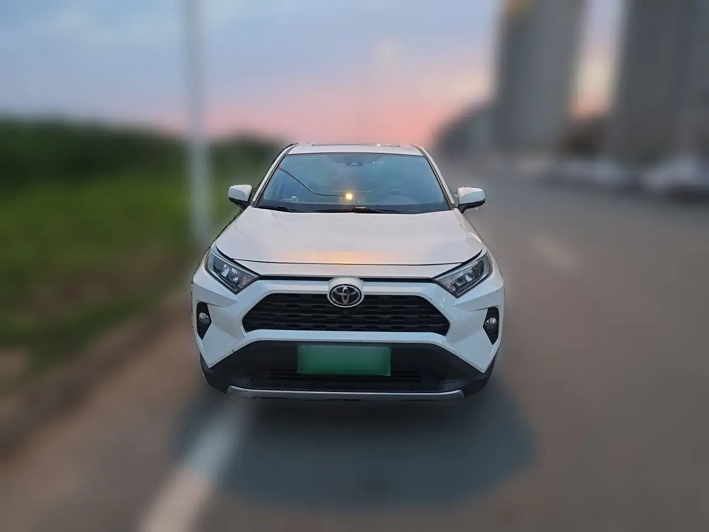 Toyota RAV4 2020 2.0L CVT Two-Wheel Drive Fashion Edition — миниатюра 2