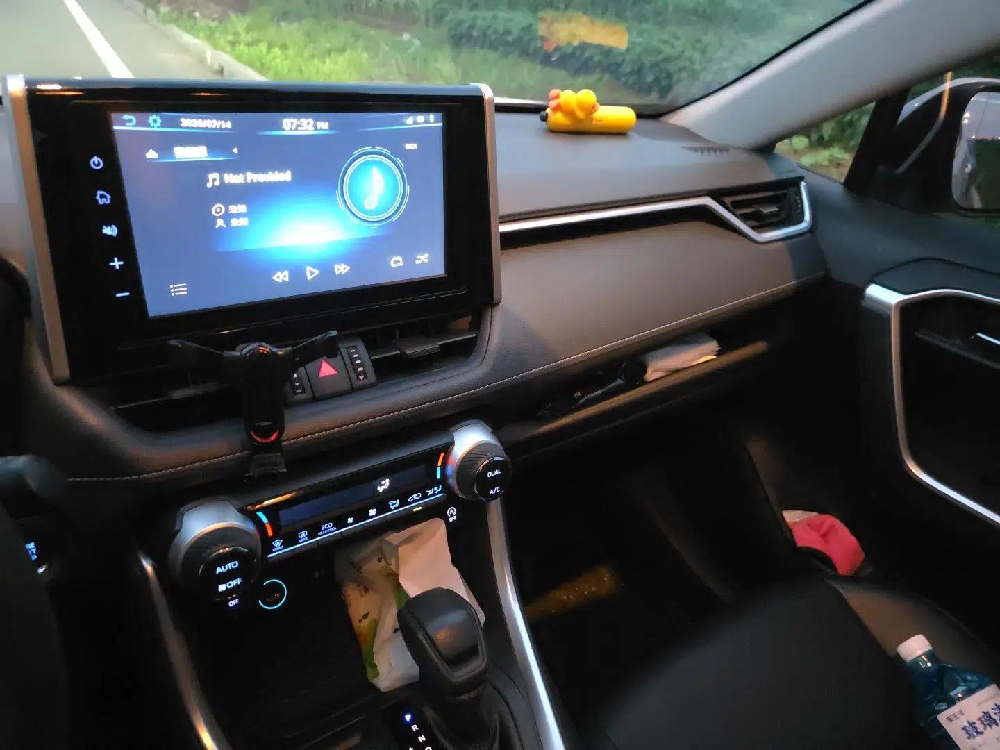 Toyota RAV4 2020 2.0L CVT Two-Wheel Drive Fashion Edition — миниатюра 13