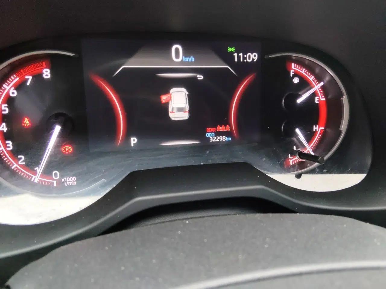 Toyota RAV4 2020 2.0L CVT Two-Wheel Drive Fashion Edition — миниатюра 12