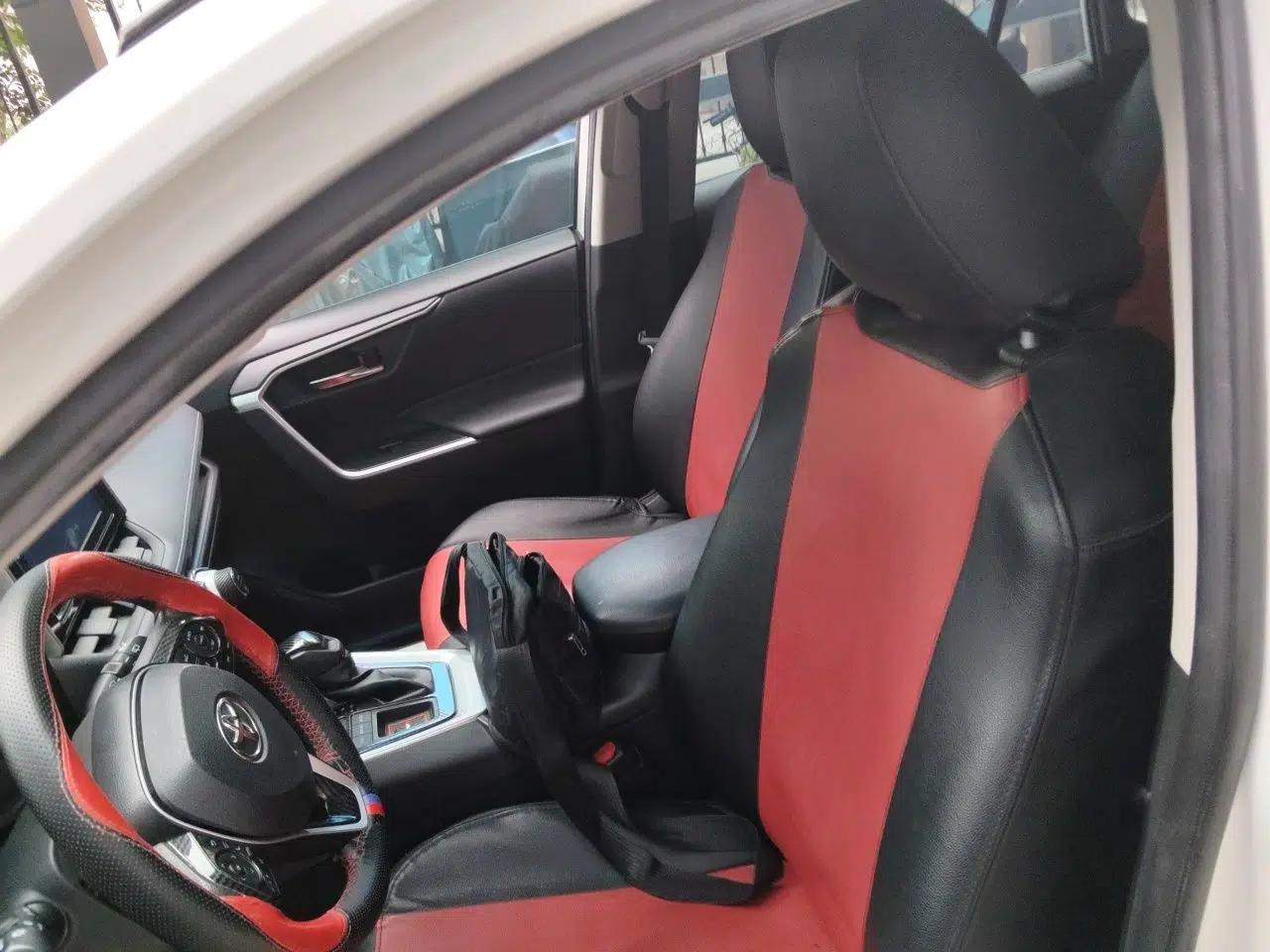 Toyota RAV4 2020 2.0L CVT Two-Wheel Drive Fashion Edition — миниатюра 15
