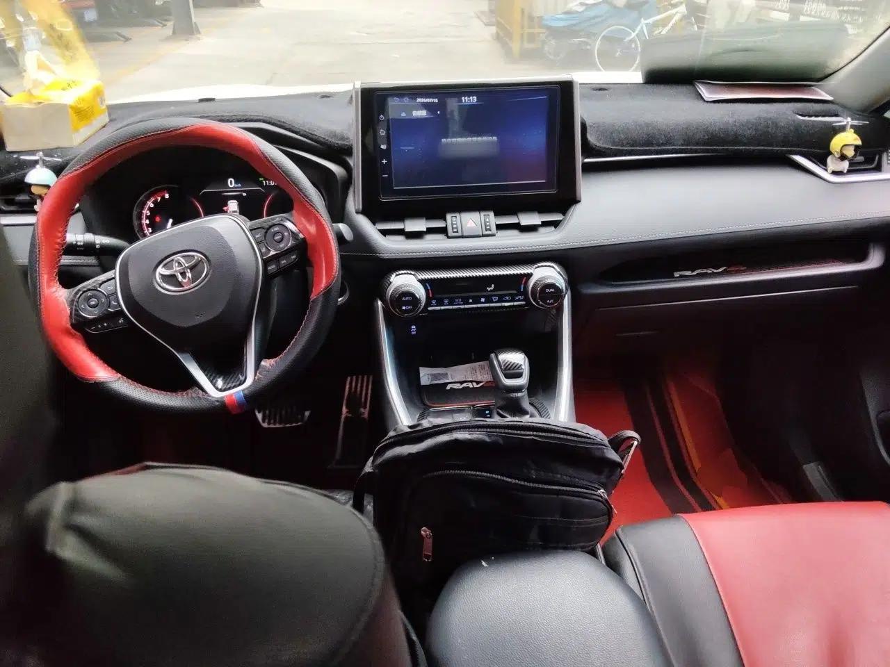 Toyota RAV4 2020 2.0L CVT Two-Wheel Drive Fashion Edition — миниатюра 9