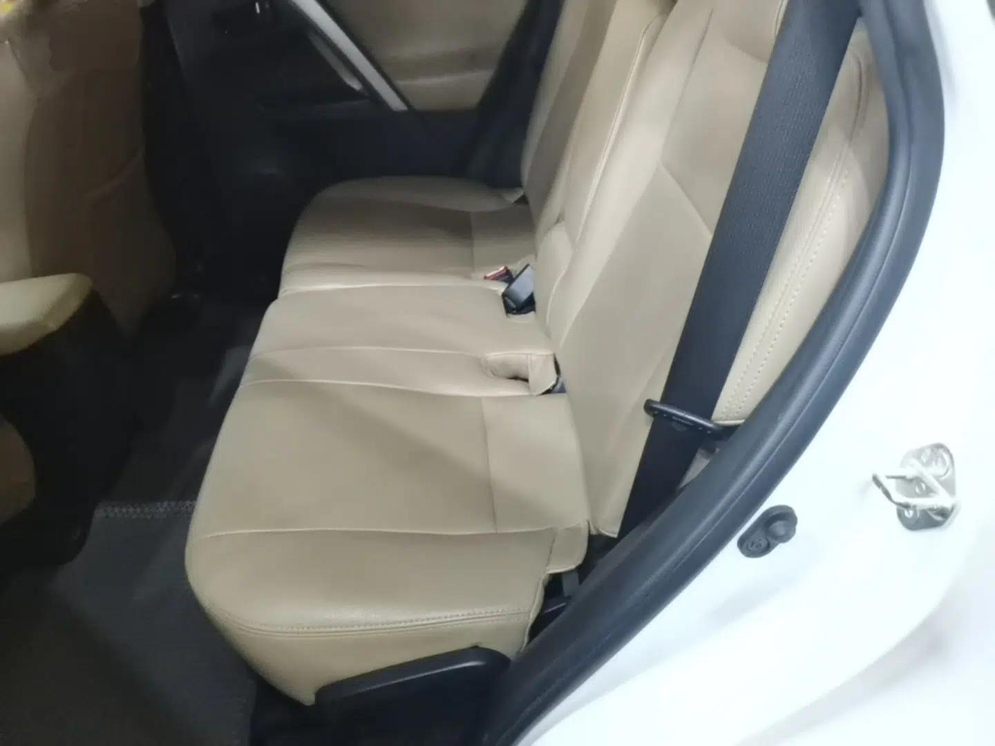 Toyota RAV4 2016 2.0L CVT Two-Wheel Drive Urban Edition China V Standard — миниатюра 20