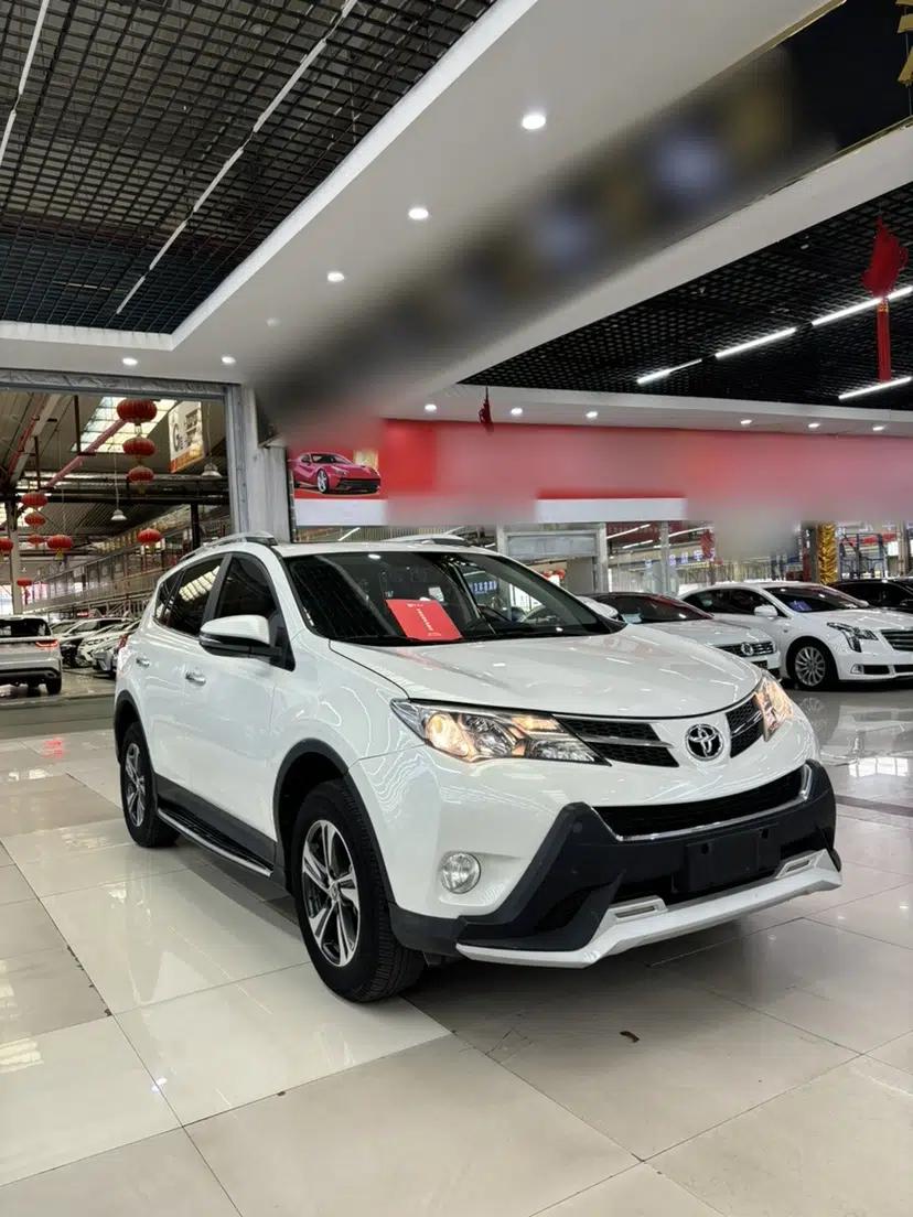Toyota RAV4 2015 2.0L CVT Four-Wheel Drive New Edition — миниатюра 2