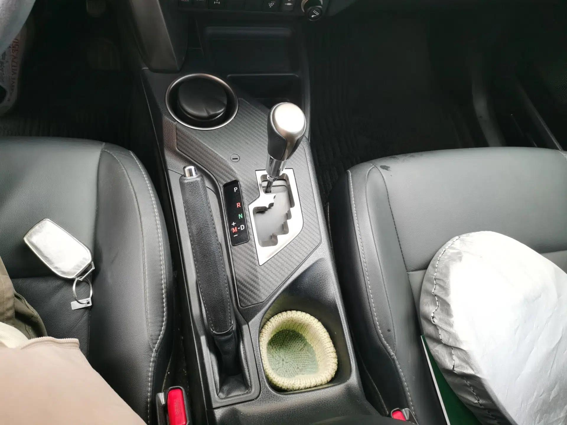 Toyota RAV4 2015 2.0L CVT Four-Wheel Drive New Edition — миниатюра 11