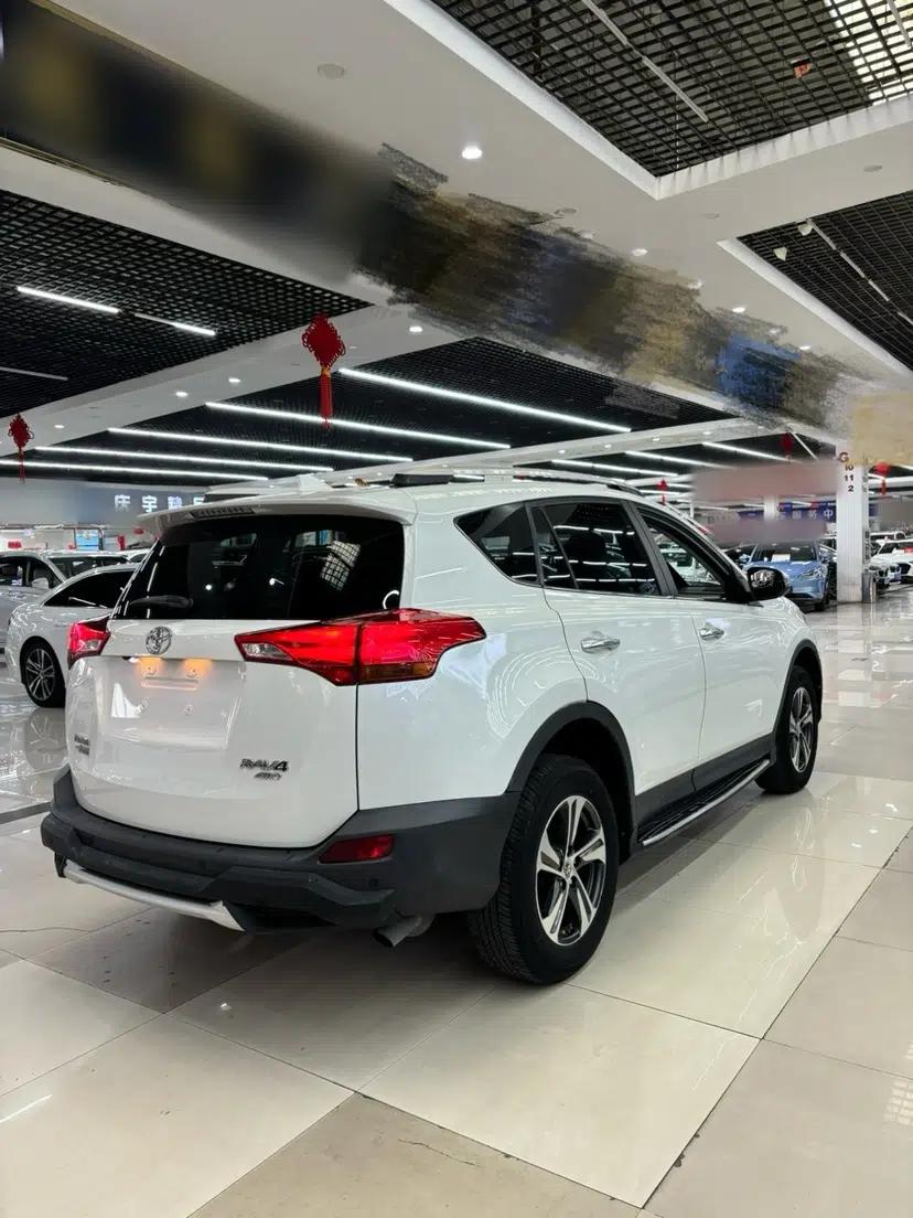 Toyota RAV4 2015 2.0L CVT Four-Wheel Drive New Edition — миниатюра 4