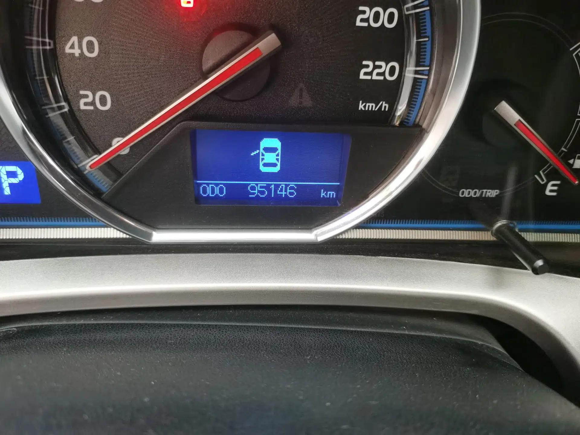 Toyota RAV4 2015 2.0L CVT Four-Wheel Drive New Edition — миниатюра 9