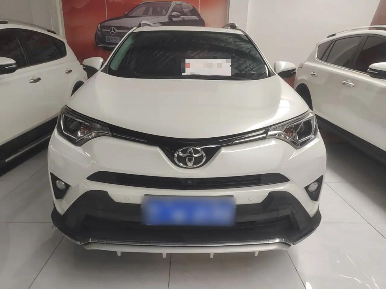 Toyota RAV4 2016 2.0L CVT Two-Wheel Drive Comfort Edition China V Standard — миниатюра 2