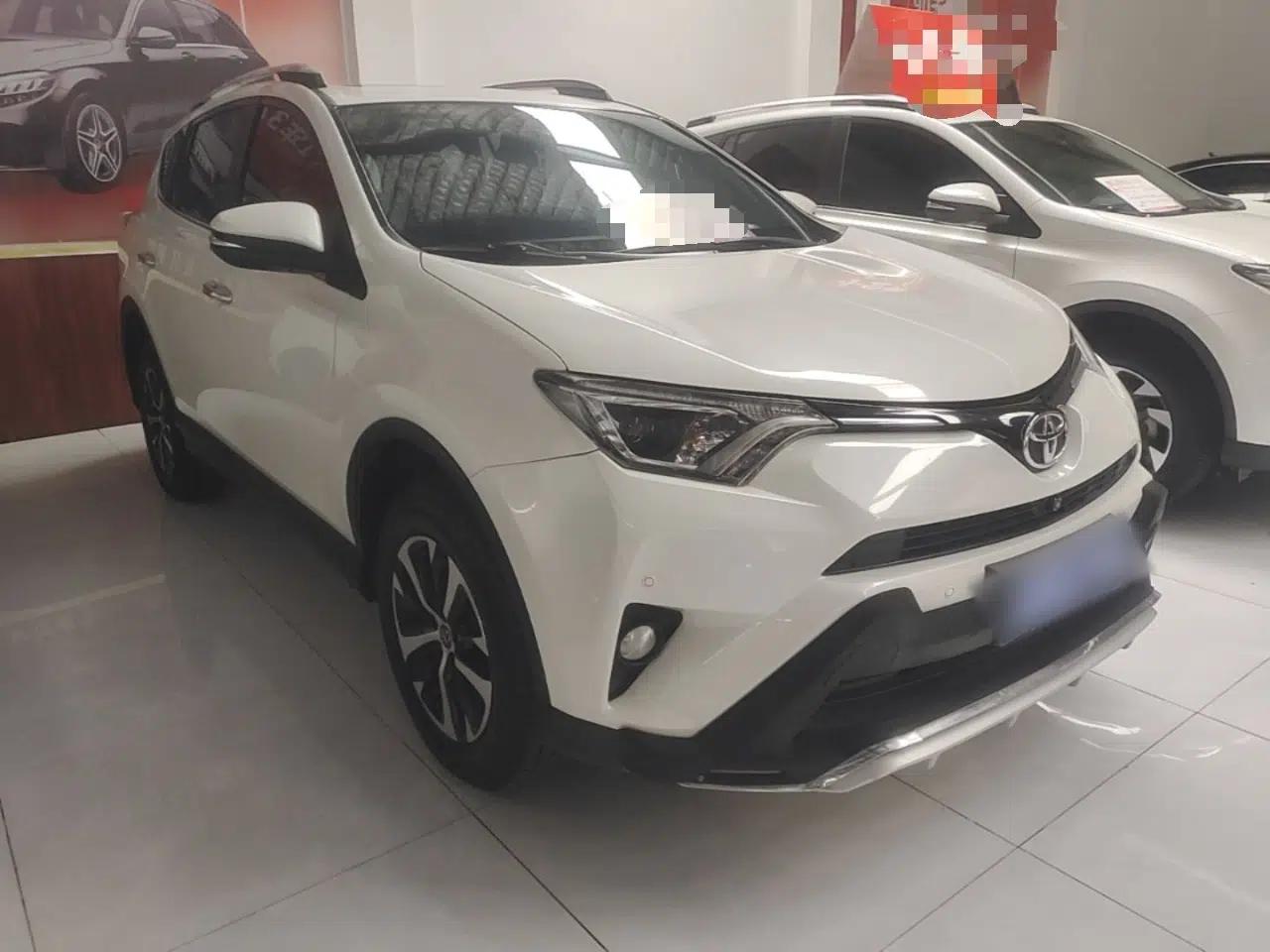 Toyota RAV4 2016 2.0L CVT Two-Wheel Drive Comfort Edition China V Standard — миниатюра 3