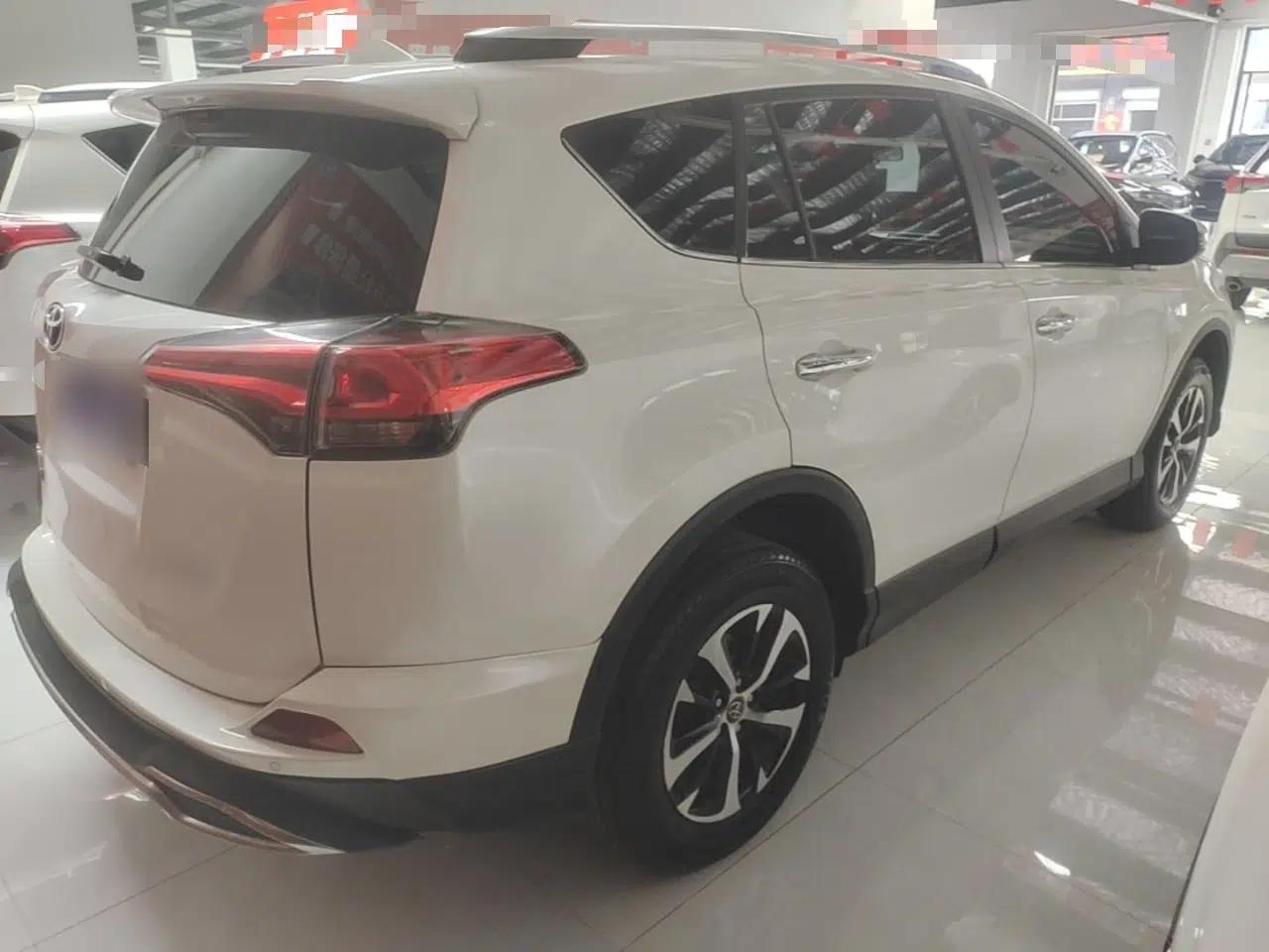 Toyota RAV4 2016 2.0L CVT Two-Wheel Drive Comfort Edition China V Standard — миниатюра 6