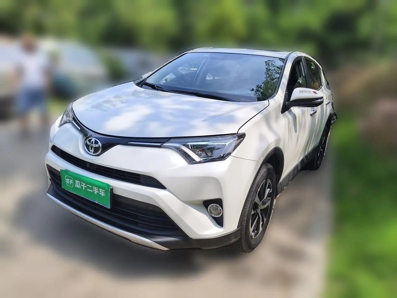 Toyota RAV4 2019 2.0L CVT Two-Wheel Drive ZhiShang Version China VI Standard — миниатюра 1
