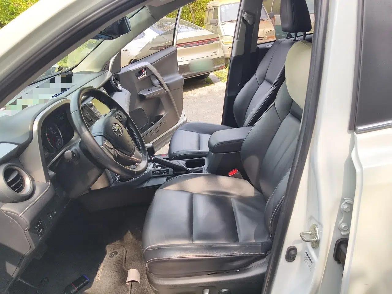Toyota RAV4 2019 2.0L CVT Two-Wheel Drive ZhiShang Version China VI Standard — миниатюра 15