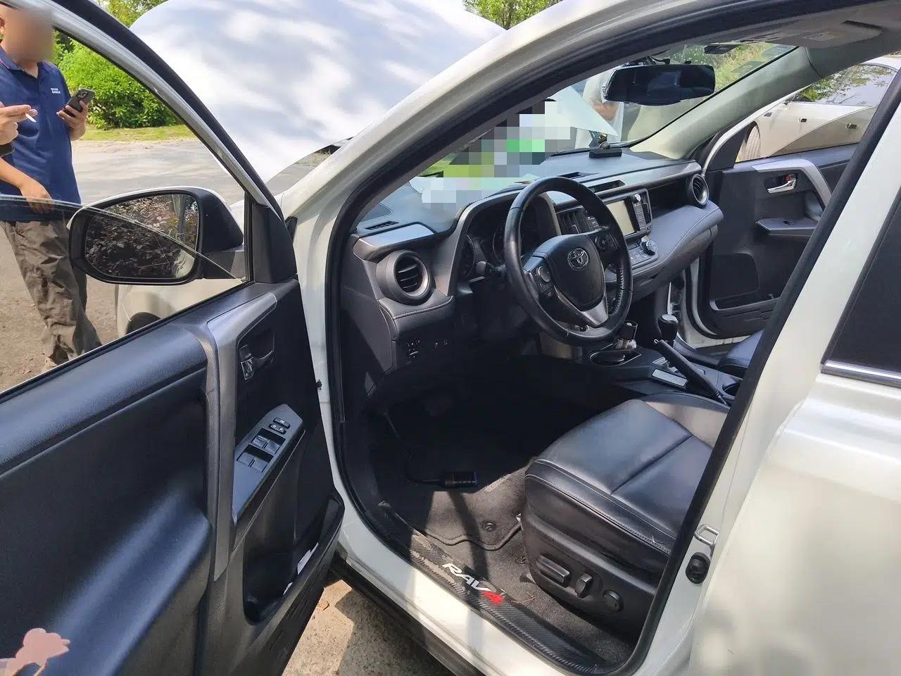 Toyota RAV4 2019 2.0L CVT Two-Wheel Drive ZhiShang Version China VI Standard — миниатюра 16