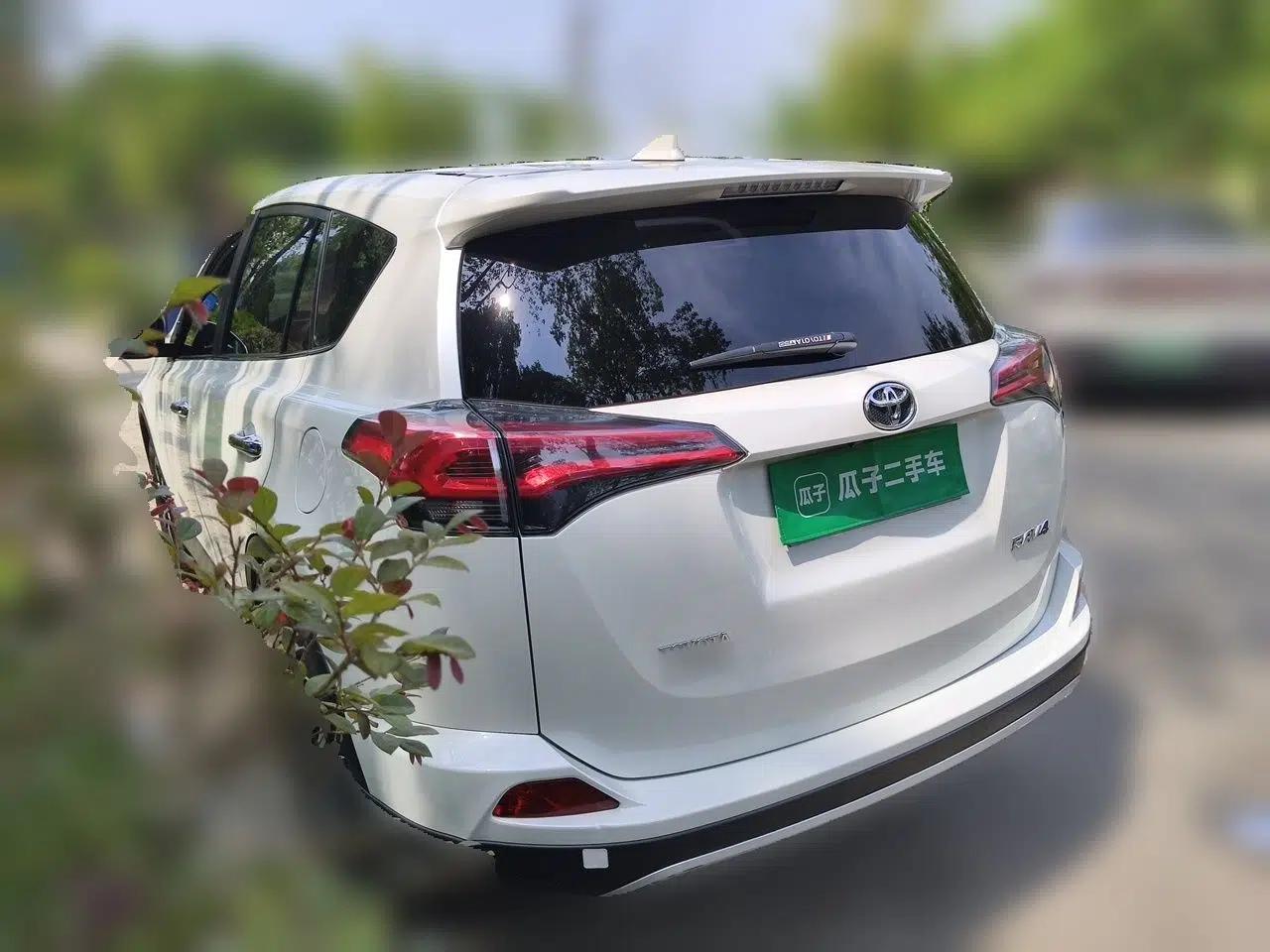 Toyota RAV4 2019 2.0L CVT Two-Wheel Drive ZhiShang Version China VI Standard — миниатюра 4