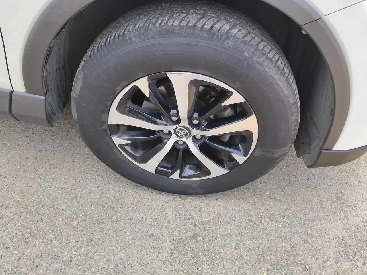 Toyota RAV4 2019 2.0L CVT Two-Wheel Drive ZhiShang Version China VI Standard — миниатюра 8