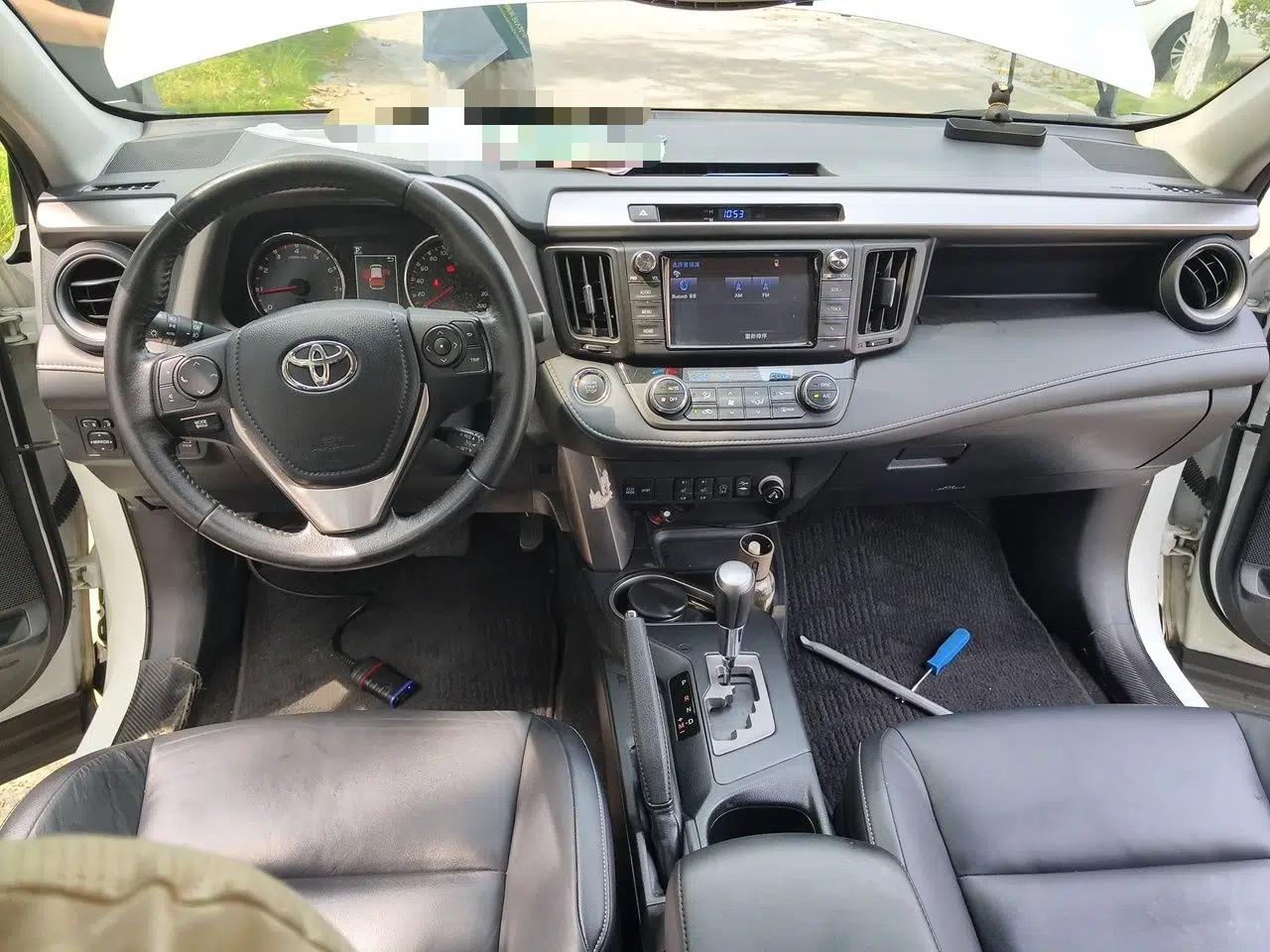 Toyota RAV4 2019 2.0L CVT Two-Wheel Drive ZhiShang Version China VI Standard — миниатюра 9