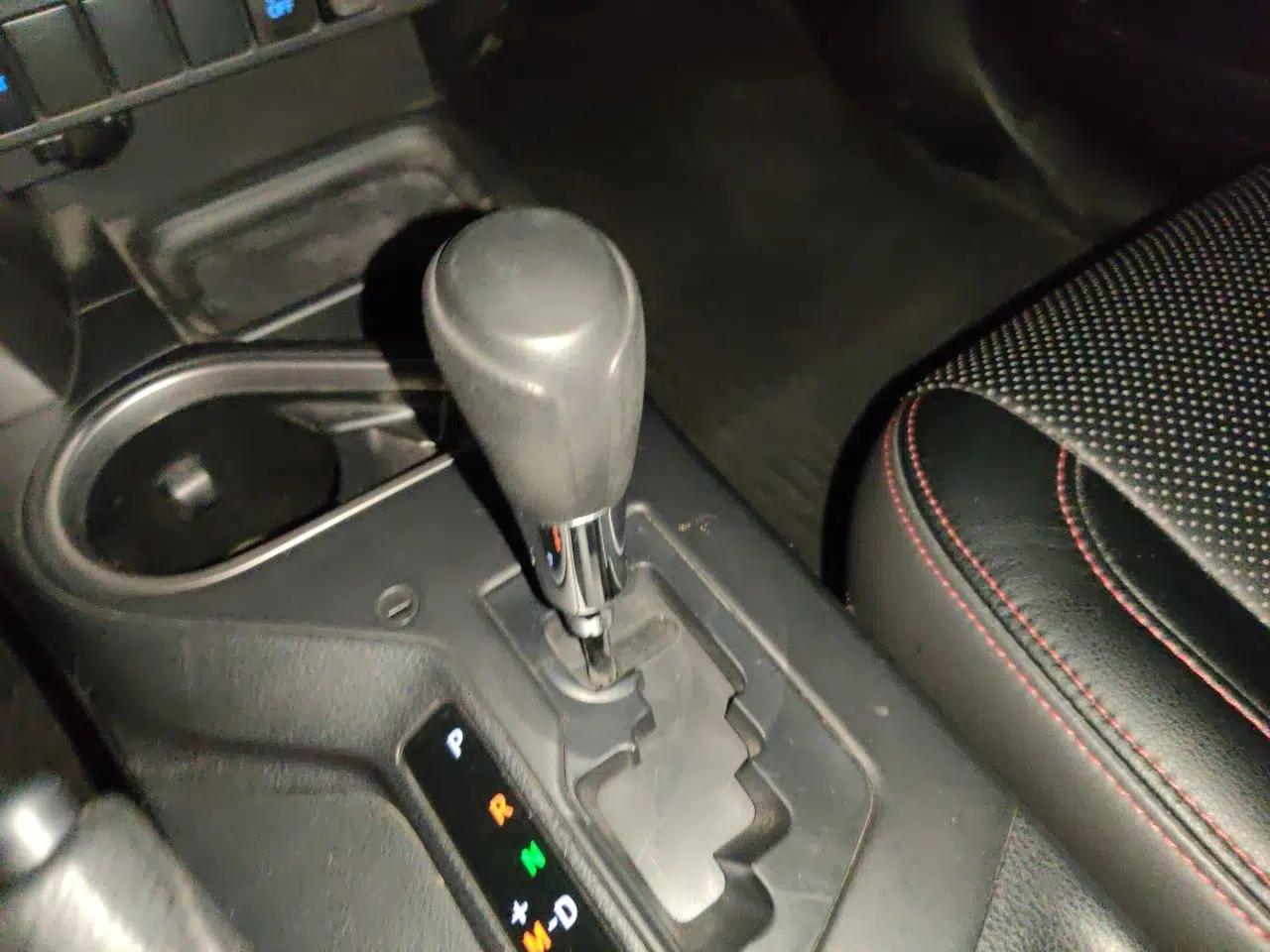 Toyota RAV4 2019 2.0L CVT Two-Wheel Drive Luxury Version China VI Standard — миниатюра 14