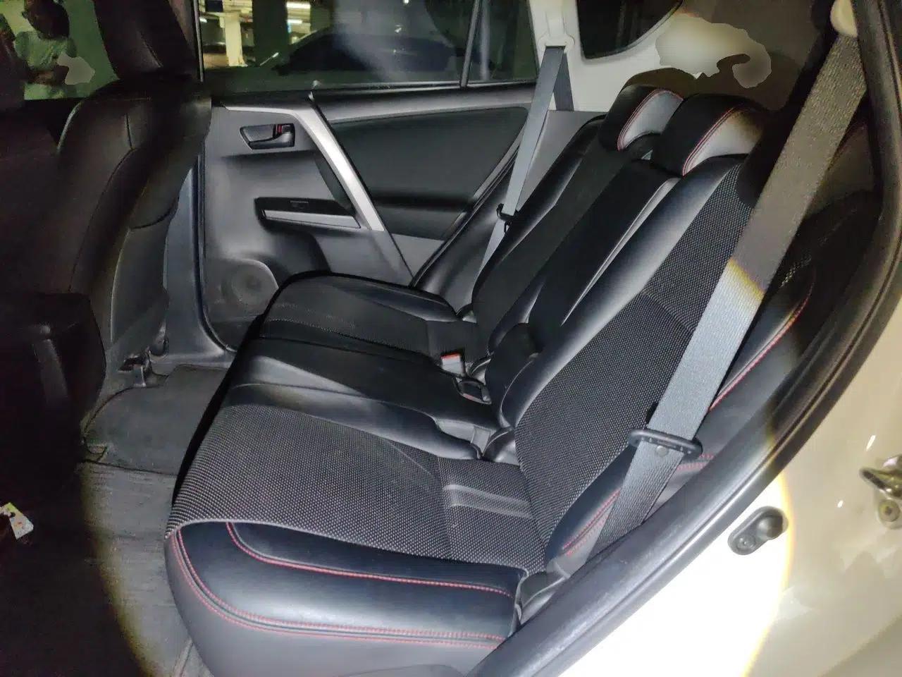 Toyota RAV4 2019 2.0L CVT Two-Wheel Drive Luxury Version China VI Standard — миниатюра 17