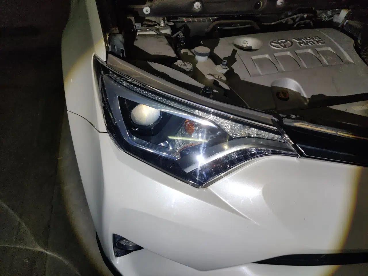 Toyota RAV4 2019 2.0L CVT Two-Wheel Drive Luxury Version China VI Standard — миниатюра 7