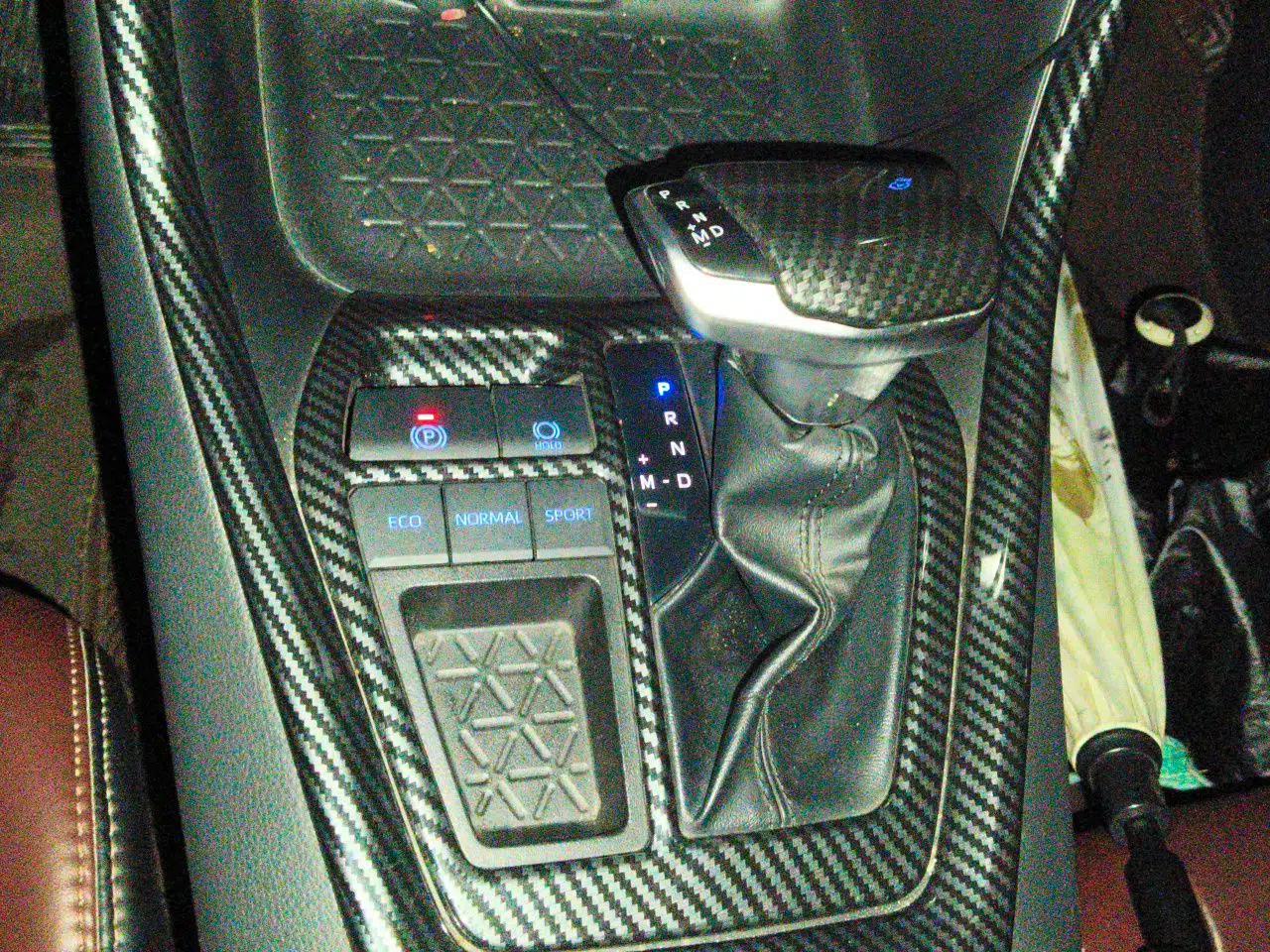Toyota RAV4 2021 2.0L CVT Two-Wheel Drive Fashion Edition — миниатюра 14