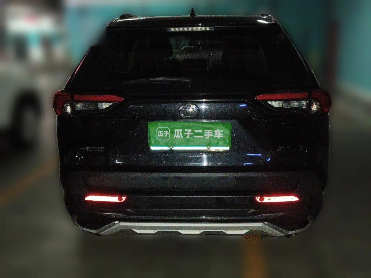 Toyota RAV4 2021 2.0L CVT Two-Wheel Drive Fashion Edition — миниатюра 5