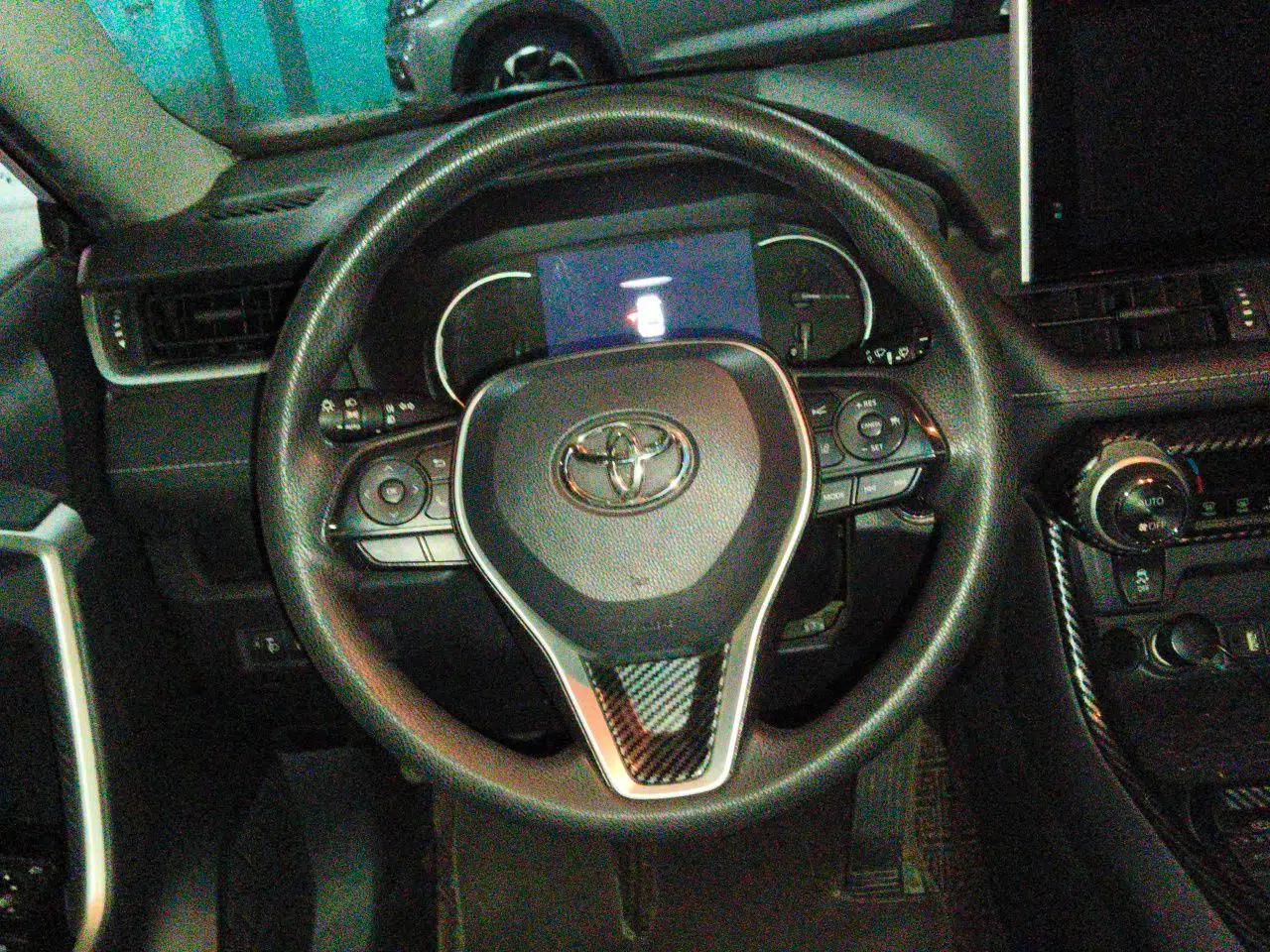 Toyota RAV4 2021 2.0L CVT Two-Wheel Drive Fashion Edition — миниатюра 10