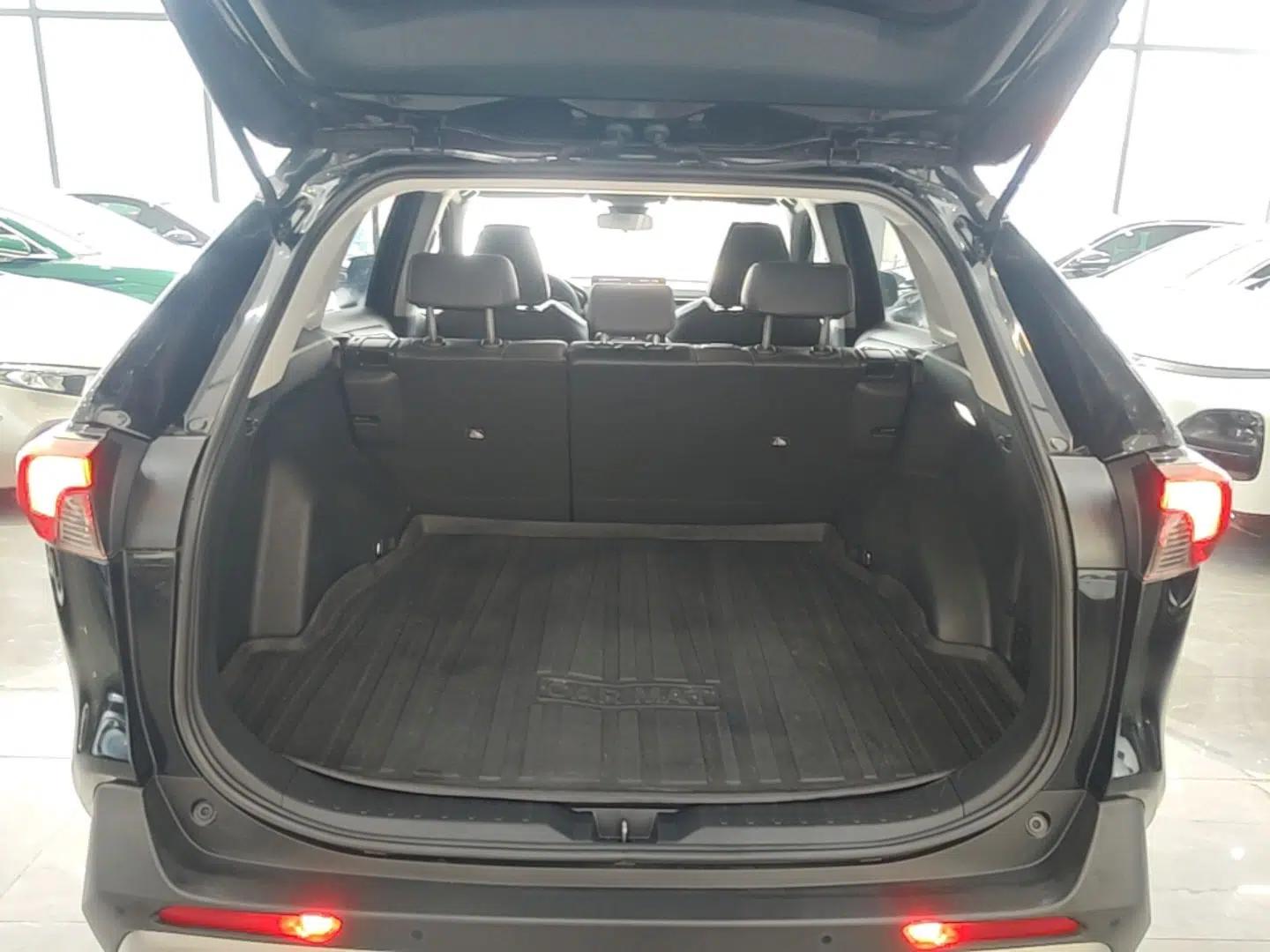 Toyota RAV4 2023 2.0L CVT Two-Wheel Drive Fashion Plus Edition — миниатюра 22
