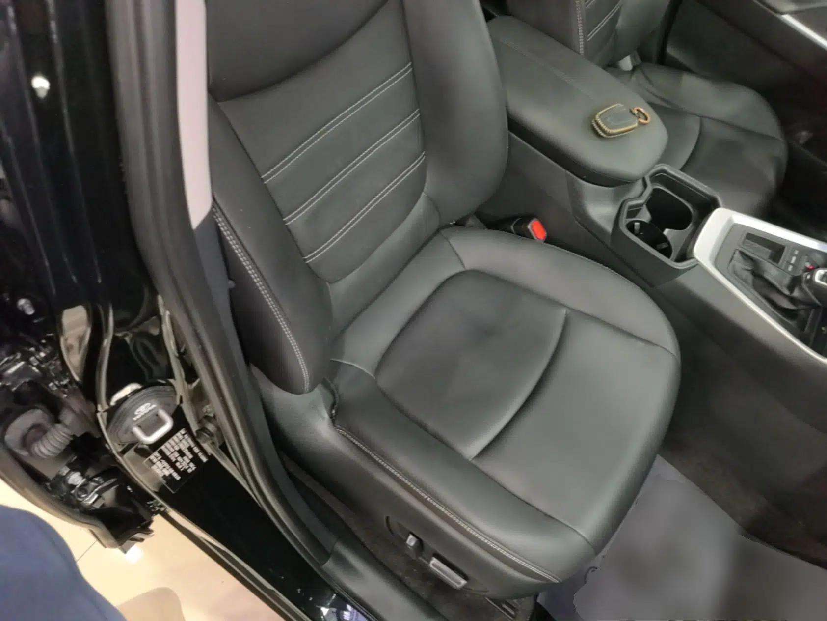Toyota RAV4 2023 2.0L CVT Two-Wheel Drive Fashion Plus Edition — миниатюра 19