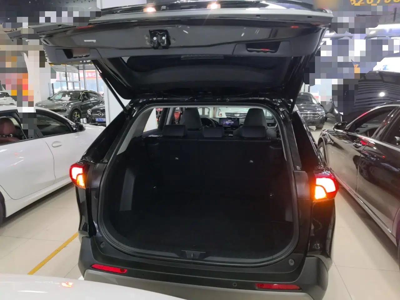 Toyota RAV4 2023 2.0L CVT Two-Wheel Drive Fashion Plus Edition — миниатюра 22