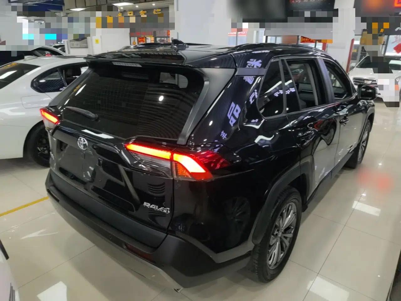 Toyota RAV4 2023 2.0L CVT Two-Wheel Drive Fashion Plus Edition — миниатюра 6