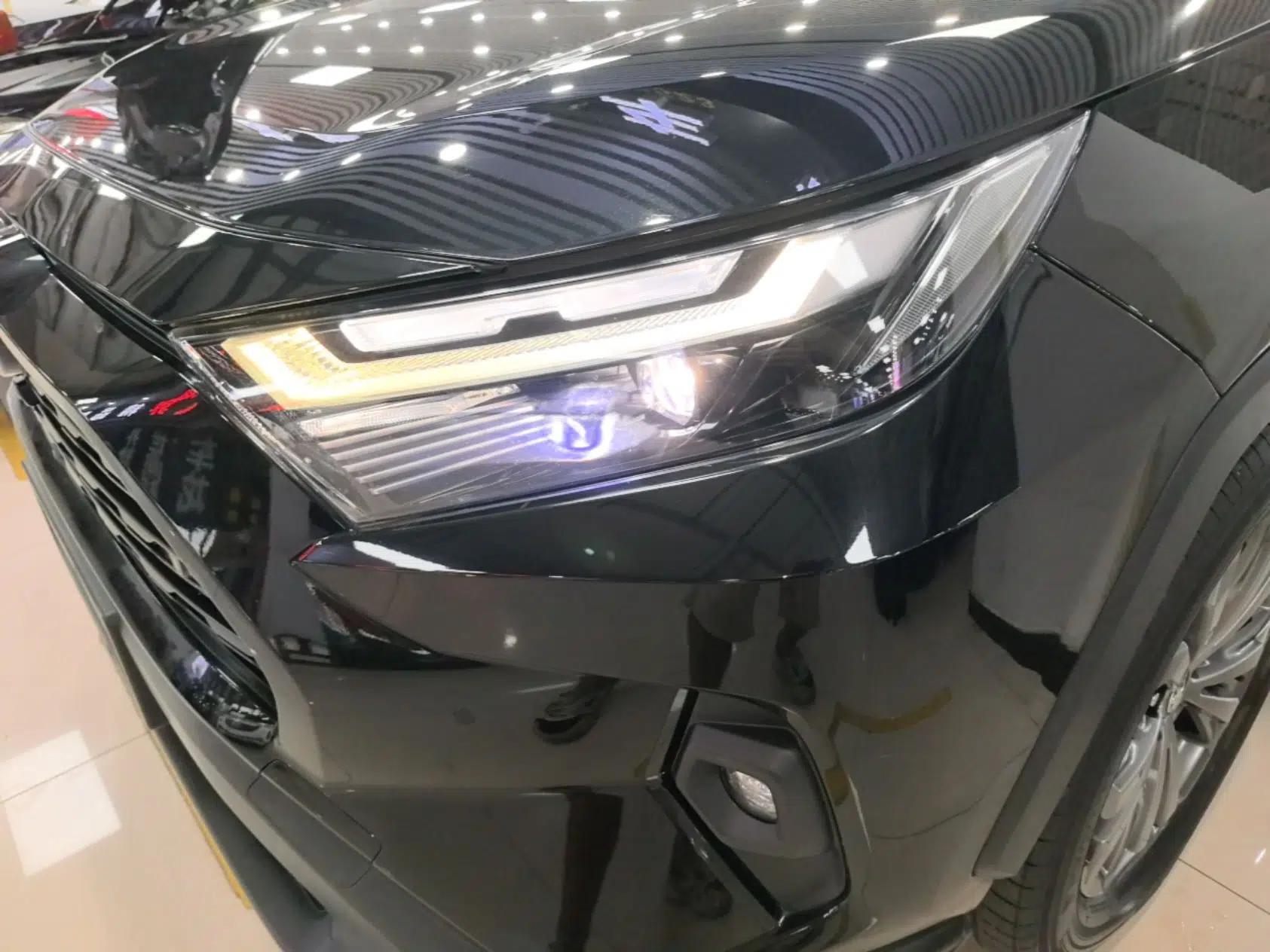 Toyota RAV4 2023 2.0L CVT Two-Wheel Drive Fashion Plus Edition — миниатюра 8
