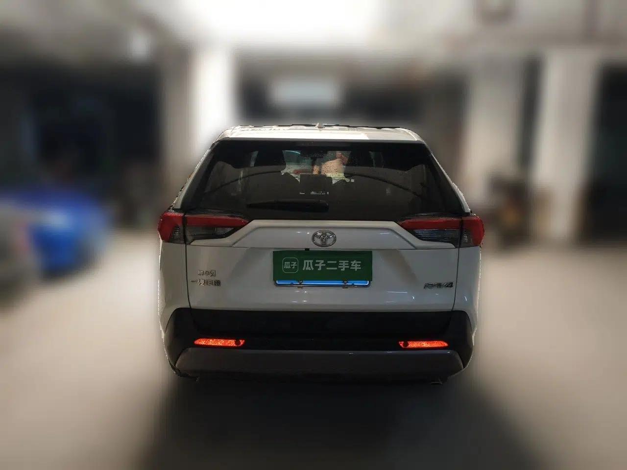 Toyota RAV4 2021 2.0L CVT Two-Wheel Drive Fashion PLUS Edition — миниатюра 5