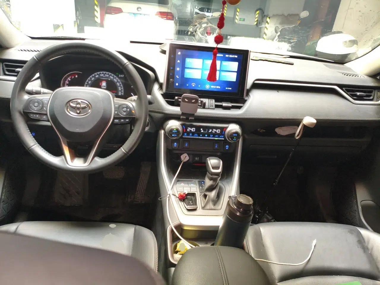 Toyota RAV4 2021 2.0L CVT Two-Wheel Drive Fashion PLUS Edition — миниатюра 9