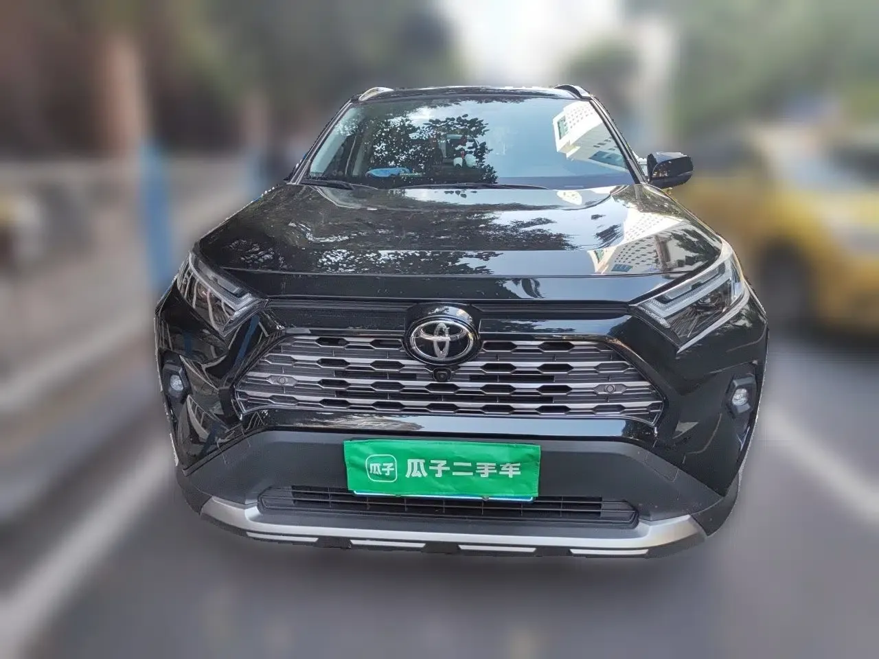 Toyota RAV4 2024 2.0L CVT Two-Wheel Drive Fashion Plus Edition — миниатюра 2